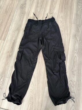 LULULEMON DANCE STUDIO RELAXED FIT CARGO PANT GREEN ARMY COLOR SIZE Small